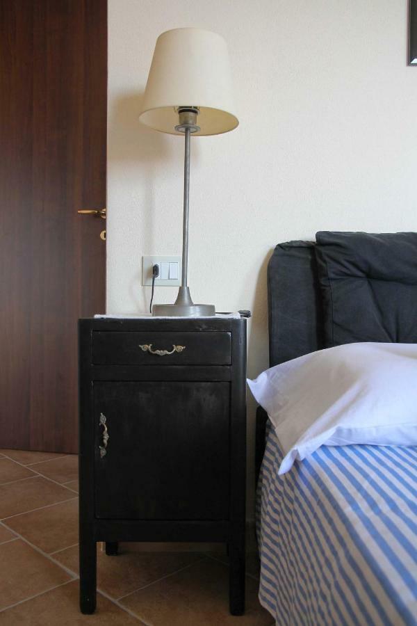 Bed and Breakfast Los Flamingos La Maddalena  Екстер'єр фото